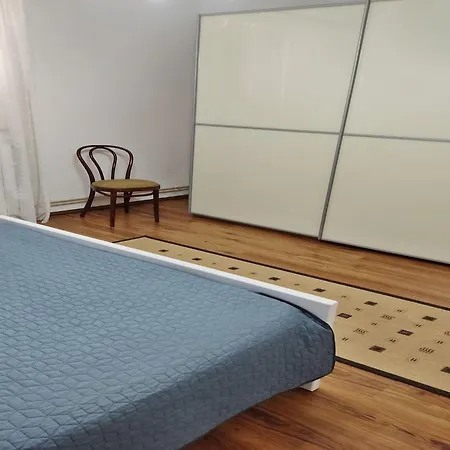 2 Bedroom In Apartment